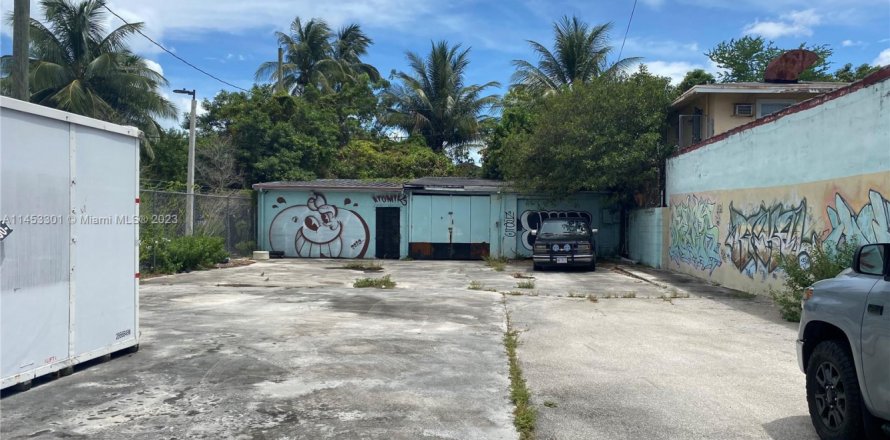 Terreno en Miami, Florida № 718334