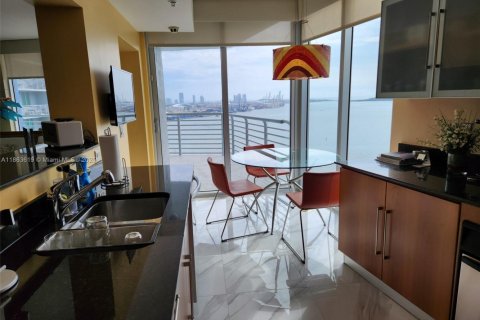 Condo in Miami, Florida, 3 bedrooms  № 1891498 - photo 8