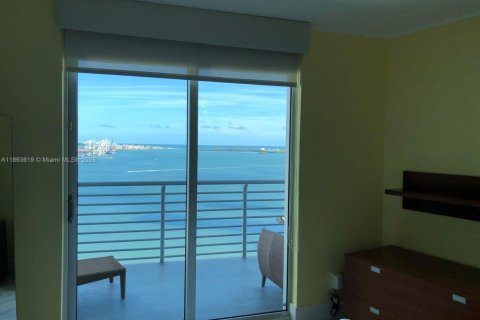 Condo in Miami, Florida, 3 bedrooms  № 1891498 - photo 4