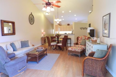 Condominio en venta en Oxford, Florida, 3 dormitorios, 119.94 m2 № 1647604 - foto 6