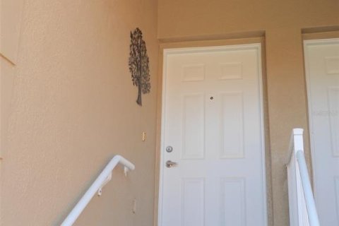 Condominio en venta en Oxford, Florida, 3 dormitorios, 119.94 m2 № 1647604 - foto 3