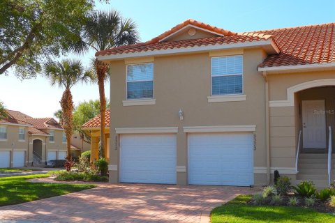 Condominio en venta en Oxford, Florida, 3 dormitorios, 119.94 m2 № 1647604 - foto 1