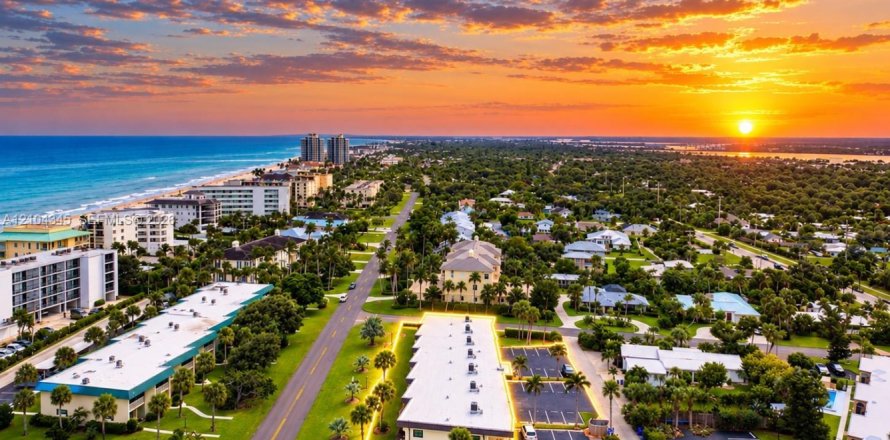 Condo in Vero Beach, Florida, 2 bedrooms  № 2429838