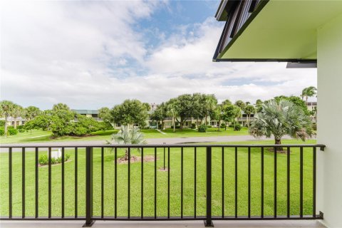 Condo in Vero Beach, Florida, 2 bedrooms  № 2429838 - photo 26