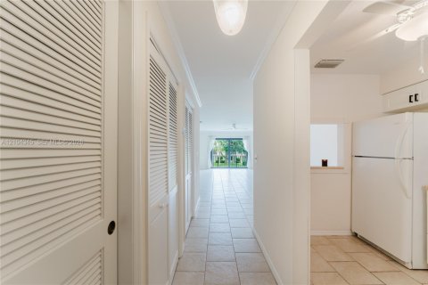 Condo in Vero Beach, Florida, 2 bedrooms  № 2429838 - photo 6