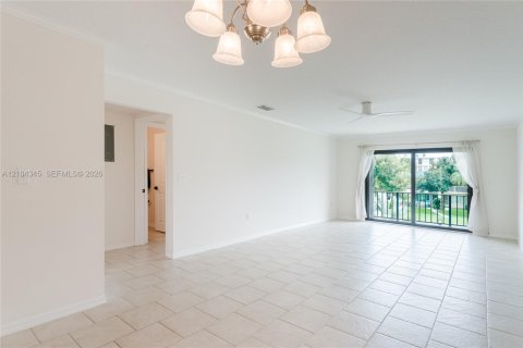 Condo in Vero Beach, Florida, 2 bedrooms  № 2429838 - photo 9