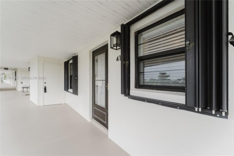 Condo in Vero Beach, Florida, 2 bedrooms  № 2429838 - photo 3