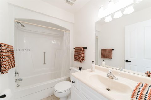Condo in Vero Beach, Florida, 2 bedrooms  № 2429838 - photo 20