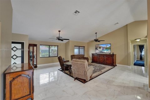 Купить виллу или дом в Дейви, Флорида 4 спальни, 209.4м2, № 2020725 - фото 10