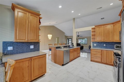 Купить виллу или дом в Дейви, Флорида 4 спальни, 209.4м2, № 2020725 - фото 22