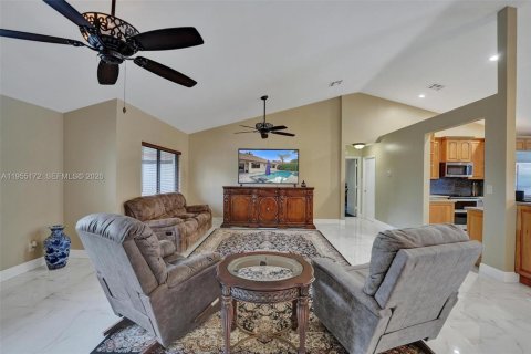 Купить виллу или дом в Дейви, Флорида 4 спальни, 209.4м2, № 2020725 - фото 11