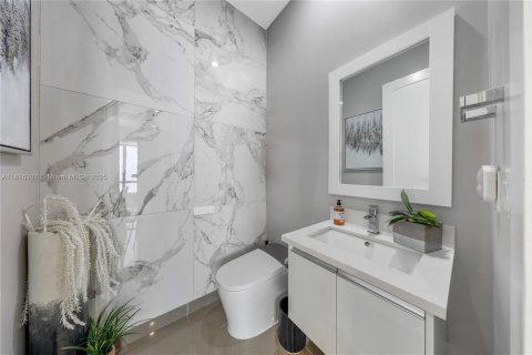 Townhouse in LANDMARK in Doral, Florida 3 bedrooms, 246.56 sq.m. № 1772571 - photo 20