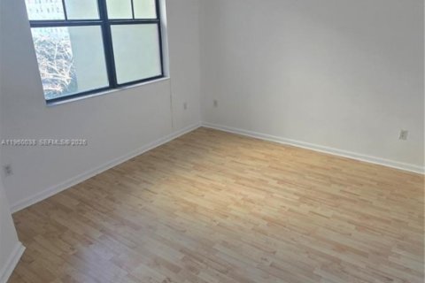 Copropriété à louer à Hollywood, Floride: 2 chambres, 108.32 m2 № 2020287 - photo 9