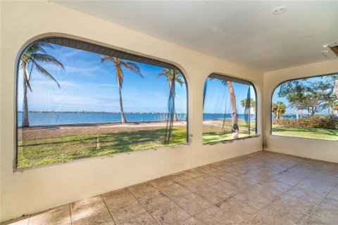House in Englewood, Florida 3 bedrooms, 185.34 sq.m. № 1732840 - photo 14