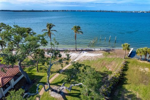 House in Englewood, Florida 3 bedrooms, 185.34 sq.m. № 1732840 - photo 27