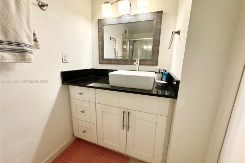 Condominio en alquiler en Miami Beach, Florida, 52.58 m2 № 1987054 - foto 11