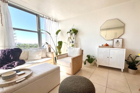 Condominio en alquiler en Miami Beach, Florida, 52.58 m2 № 1987054 - foto 5