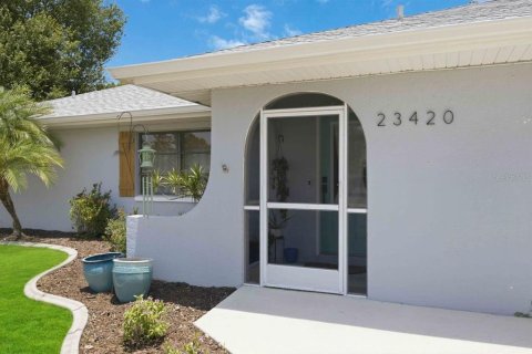 Villa ou maison à vendre à Port Charlotte, Floride: 2 chambres, 96.8 m2 № 2147973 - photo 2