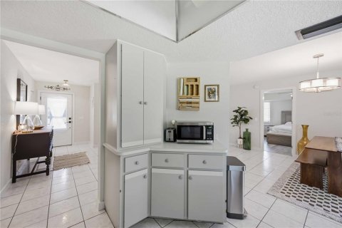 Villa ou maison à vendre à Port Charlotte, Floride: 2 chambres, 96.8 m2 № 2147973 - photo 15