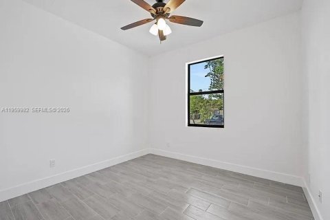 Casa en venta en Riviera Beach, Florida, 5 dormitorios, 152.27 m2 № 2020356 - foto 15