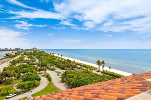 Condo in Hollywood, Florida, 3 bedrooms  № 2174278 - photo 24