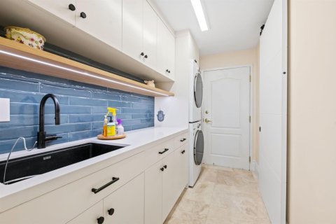Condo in Hollywood, Florida, 3 bedrooms  № 2174278 - photo 13