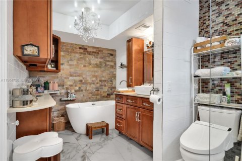 Condominio en venta en North Miami Beach, Florida, 4 dormitorios, 233.93 m2 № 2153358 - foto 29