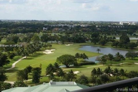 Copropriété à louer à Doral, Floride: 1 chambre, 71.44 m2 № 1820203 - photo 1