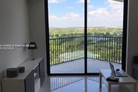 Copropriété à louer à Doral, Floride: 1 chambre, 71.44 m2 № 1820203 - photo 3