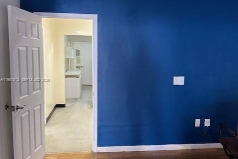 Immobilier commercial à vendre à Hialeah, Floride № 2011470 - photo 5