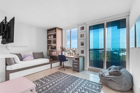 Condo in Key Biscayne, Florida, 3 bedrooms  № 1991040 - photo 23