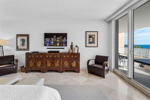Condo in Key Biscayne, Florida, 3 bedrooms  № 1991040 - photo 17