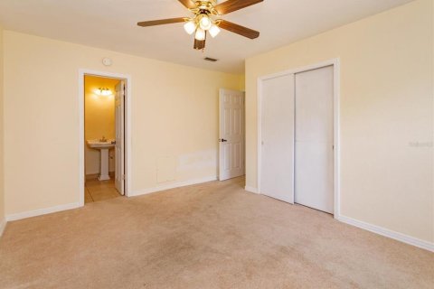 House in Orlando, Florida 3 bedrooms, 154.03 sq.m. № 2223390 - photo 13