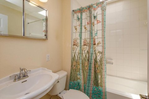 House in Orlando, Florida 3 bedrooms, 154.03 sq.m. № 2223390 - photo 16