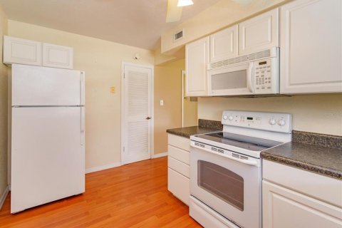 House in Orlando, Florida 3 bedrooms, 154.03 sq.m. № 2223390 - photo 9