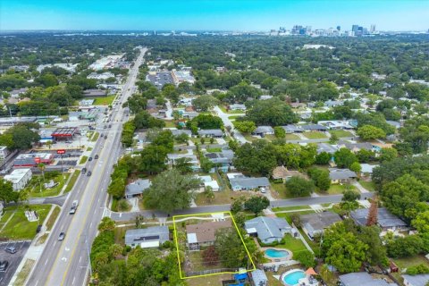 House in Orlando, Florida 3 bedrooms, 154.03 sq.m. № 2223390 - photo 2