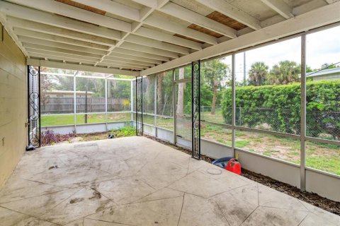 House in Orlando, Florida 3 bedrooms, 154.03 sq.m. № 2223390 - photo 18