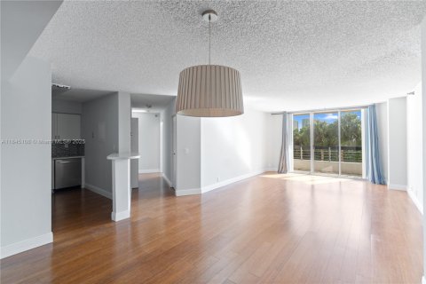 Condo in Aventura, Florida, 2 bedrooms  № 1842434 - photo 11