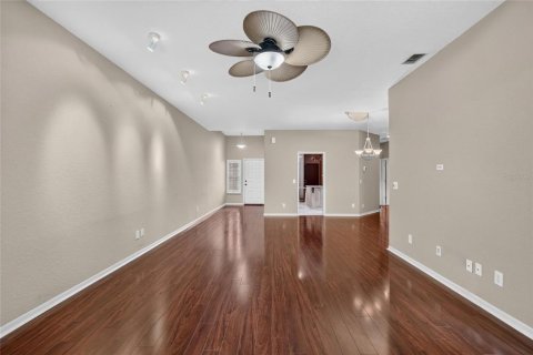 Condo in Plant City, Florida, 2 bedrooms  № 2386504 - photo 21