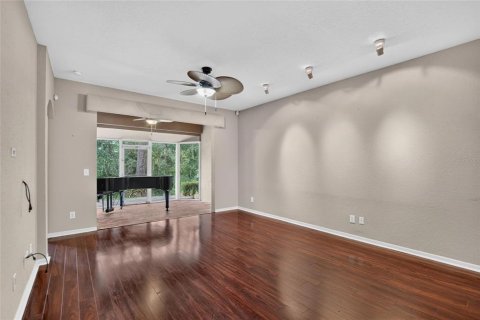 Condo in Plant City, Florida, 2 bedrooms  № 2386504 - photo 15