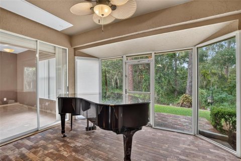 Condo in Plant City, Florida, 2 bedrooms  № 2386504 - photo 17