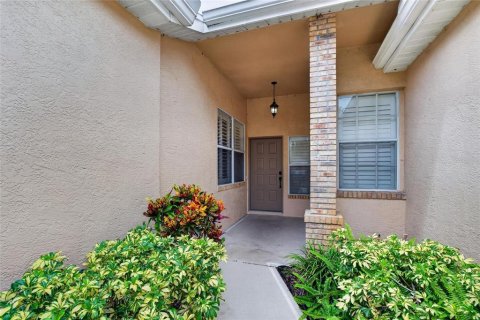 Condo in Plant City, Florida, 2 bedrooms  № 2386504 - photo 7