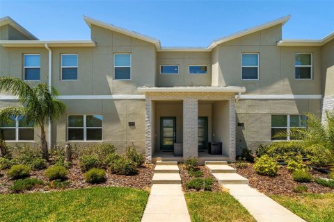 Adosado en alquiler en Davenport, Florida, 4 dormitorios, 177.81 m2 № 1884859 - foto 1