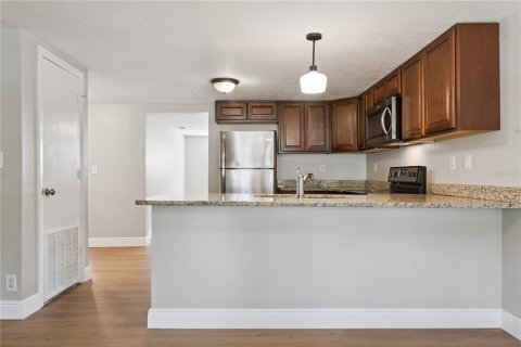 Villa ou maison à vendre à Apopka, Floride: 4 chambres, 127.09 m2 № 2288100 - photo 20