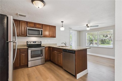 Villa ou maison à vendre à Apopka, Floride: 4 chambres, 127.09 m2 № 2288100 - photo 18