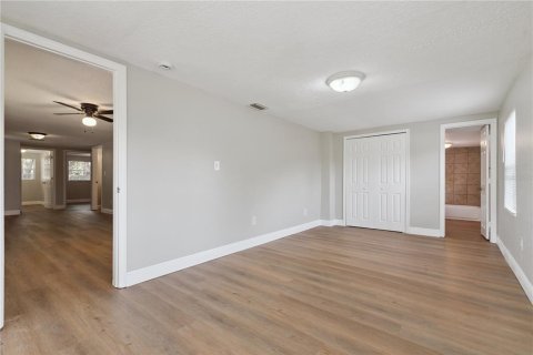 Villa ou maison à vendre à Apopka, Floride: 4 chambres, 127.09 m2 № 2288100 - photo 14