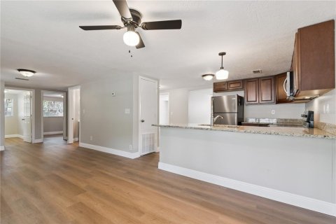 Villa ou maison à vendre à Apopka, Floride: 4 chambres, 127.09 m2 № 2288100 - photo 15