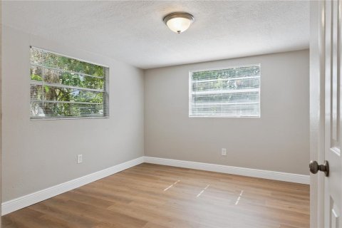 Villa ou maison à vendre à Apopka, Floride: 4 chambres, 127.09 m2 № 2288100 - photo 25