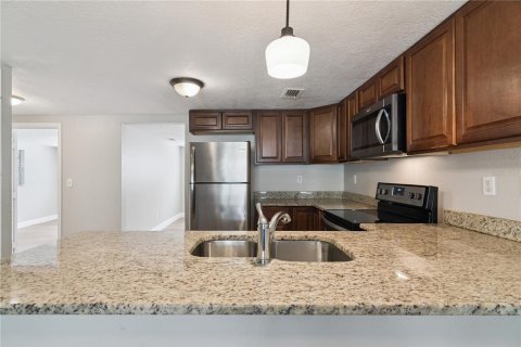 Villa ou maison à vendre à Apopka, Floride: 4 chambres, 127.09 m2 № 2288100 - photo 21