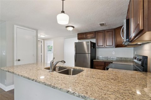 Villa ou maison à vendre à Apopka, Floride: 4 chambres, 127.09 m2 № 2288100 - photo 23